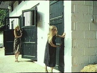 Unschuldige Französin wird in den Arsch gefickt