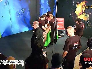 Aymie liebt den Jungs als Blondie