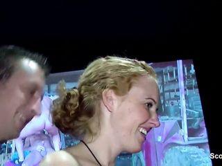 Deutsches altes Paar fickt jungen Swingerpärchen im Swingerclub