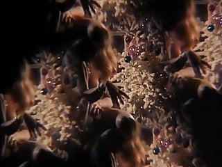 Junges Babe wird am Arsch gebumst