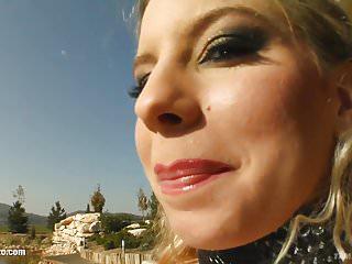 Teen bianca in den Arsch gefickt