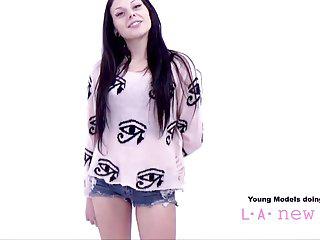 Fake Fotoshooting das naive amateurmodel wird gefickt