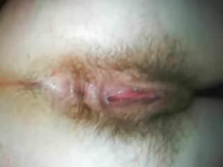 Amateurschlampe wird in der Küche anal gefickt