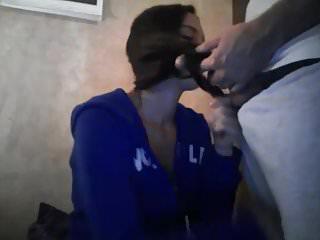 Brünette mit langen haaren Blowjob und Blowjob