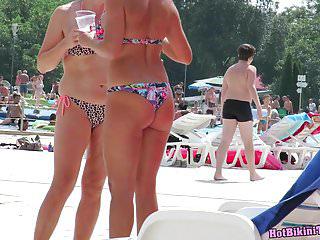 Sexy Bikini Babe am Strand heimlich gefilmt