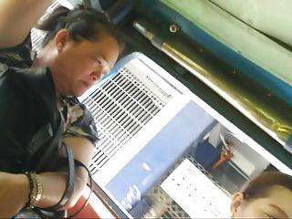 Sie fickt sich vor der Kamera