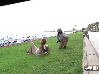 Babe irina Vega zieht sich nackt aus