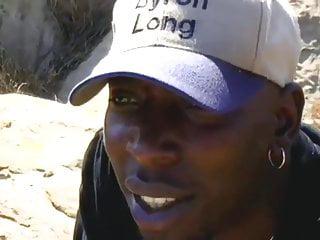 Meine schwarze Frau macht es sich selbst