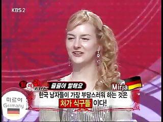 Koreanische Frauen zeigen ihre schönen Körper